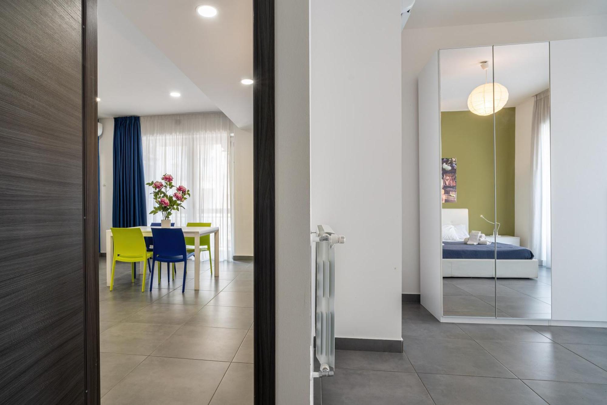Residence Palazzo Dei Delfini By Receptio CTA Exterior foto